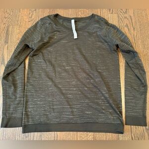 Lululemon swiftly tech 2.0 longsleeve shirt thumb holes Womens size 8